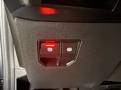 Renault Mégane E-Tech 2023 - 25500 EUR, 58000 km - AUTO.MOTO.pt - 58000km - foto 86 de 121