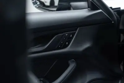 Porsche Taycan 2024 - 84950 EUR, 8000 km - AUTO.MOTO.pt - 8000km - foto 25 de 58