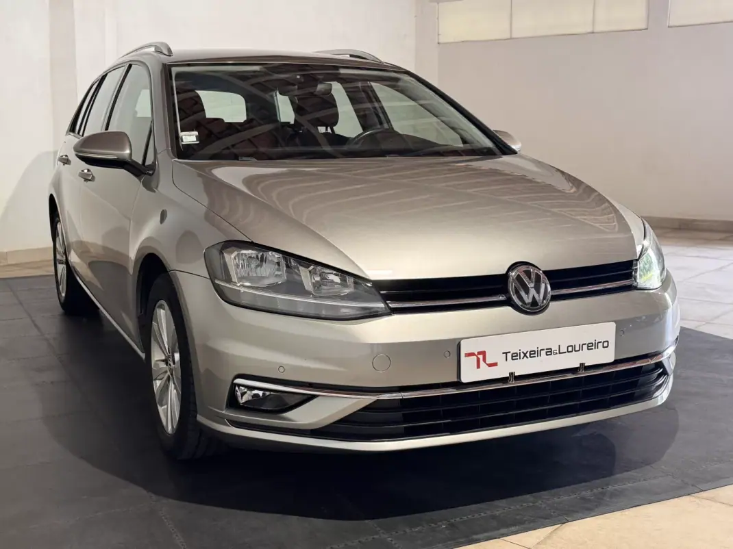 Volkswagen Golf Variant 2017 - 12900 EUR, 151000 km - AUTO.MOTO.pt - 151000km - foto 3 de 25