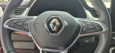 Renault Captur 2021 - 21750 EUR, 71000 km - AUTO.MOTO.pt - 71000km - foto 14 de 30
