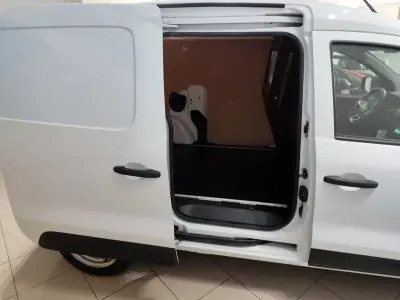 Renault 2022 - 13990 EUR, 66000 km - AUTO.MOTO.pt - 66000km - foto 17 de 21