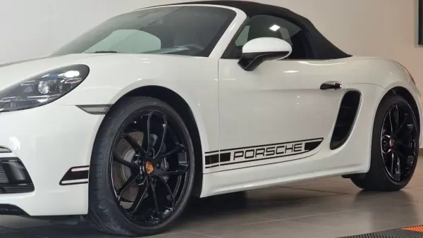 Porsche 718 Boxster 2024 - 89990 EUR, 12821 km - AUTO.MOTO.pt - 12821km - foto 15 de 34