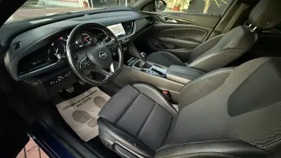 Opel Insignia Grand Sport 2021 - 14990 EUR, 169000 km - AUTO.MOTO.pt - 169000km - foto 33 de 38