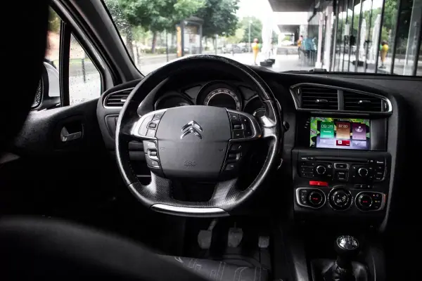 Citroën C4 2011 - 5790 EUR, 293492 km - AUTO.MOTO.pt - 293492km - foto 25 de 29