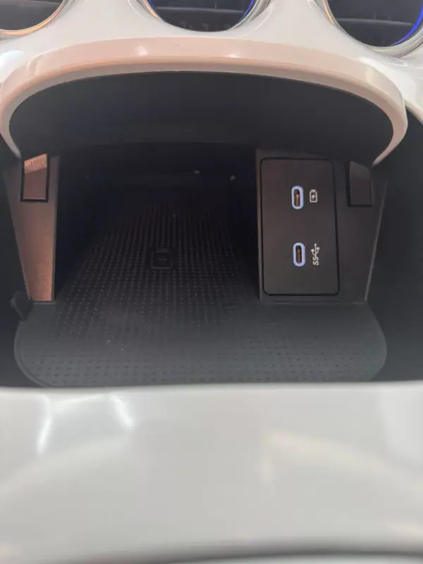 Smart 3 2024 - 34900 EUR, 23500 km - 23500km - foto 17 de 39