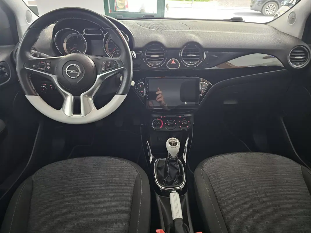 Opel Adam 2015 - 12500 EUR, 39200 km - AUTO.MOTO.pt - 39200km - foto 5 de 13
