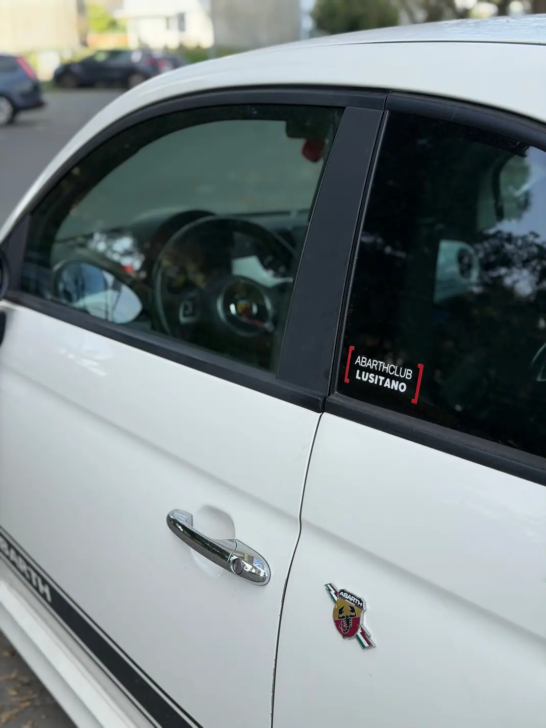 Abarth 500 2010 - 11500 EUR, 152535 km - AUTO.MOTO.pt - 152535km - foto 5 de 10