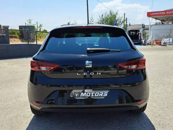 SEAT Leon 2014 - 10900 EUR, 261084 km - AUTO.MOTO.pt - 261084km - foto 7 de 39