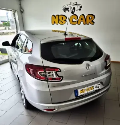 Renault Mégane Break 2011 - 6250 EUR, 325000 km - AUTO.MOTO.pt - 325000km - foto 3 de 6