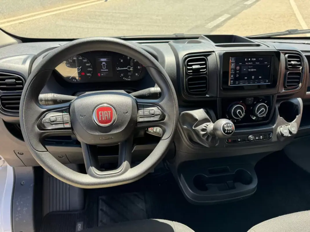 Fiat Ducato Maxi 35 XLH3 L4H3 2.2 Mjet 160cv 2022 - 24950 EUR, 157455 km - AUTO.MOTO.pt - 157455km - foto 6 de 10