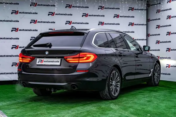 BMW 520 2018 - 26990 EUR, 118962 km - AUTO.MOTO.pt - 118962km - foto 17 de 18