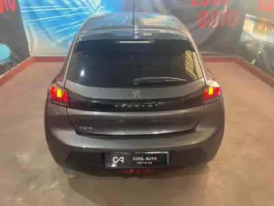 Peugeot 208 2023 - 14900 EUR, 44000 km - AUTO.MOTO.pt - 44000km - foto 12 de 47