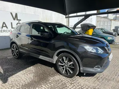 Nissan Qashqai 2015 - 14500 EUR, 187200 km - AUTO.MOTO.pt - 187200km - foto 2 de 14