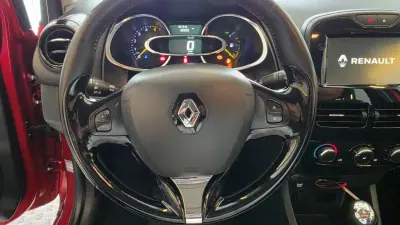 Renault Clio 2014 - 7900 EUR, 194340 km - AUTO.MOTO.pt - 194340km - foto 35 de 47