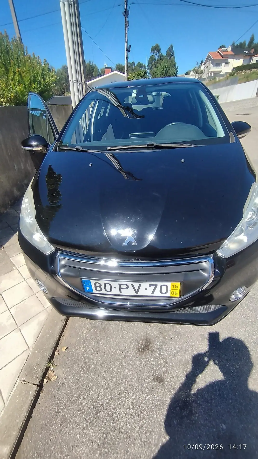 Peugeot 208 2015 - 7000 EUR, 133000 km - 133000km - foto 2 de 15