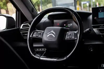 Citroën e-C4 2021 - 16880 EUR, 76055 km - AUTO.MOTO.pt - 76055km - foto 31 de 42
