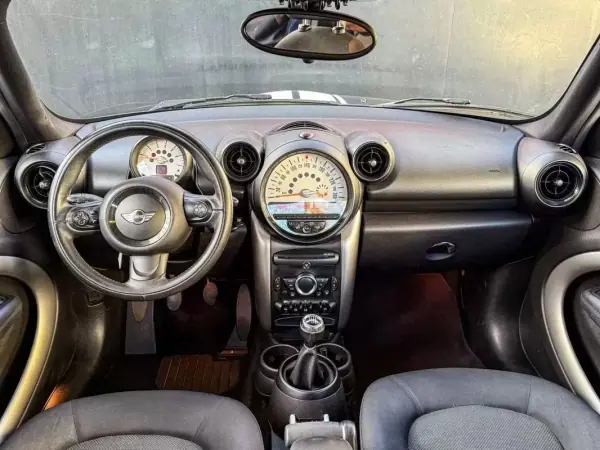 MINI Countryman 2014 - 11900 EUR, 223000 km - AUTO.MOTO.pt - 223000km - foto 7 de 9