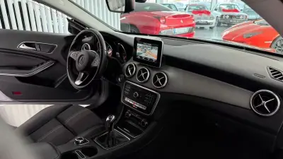Mercedes-Benz CLA 180 2017 - 18990 EUR, 111452 km - AUTO.MOTO.pt - 111452km - foto 11 de 28