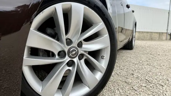 Opel Insignia 2016 - 12500 EUR, 164000 km - AUTO.MOTO.pt - 164000km - foto 2 de 61