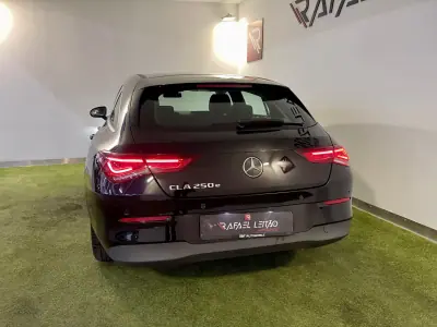 Mercedes-Benz CLA 250 2022 - 26500 EUR, 96000 km - AUTO.MOTO.pt - 96000km - foto 8 de 33