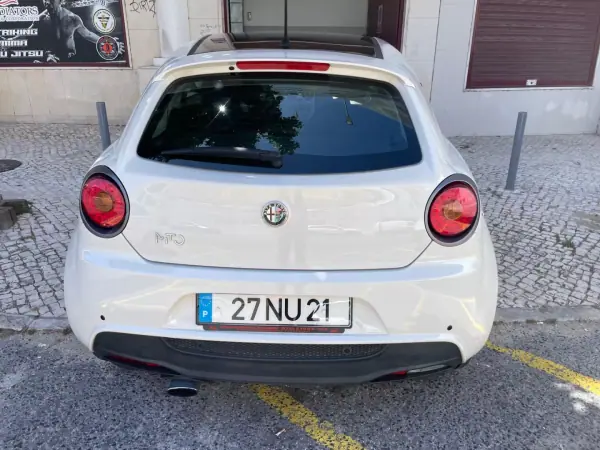 Alfa Romeo MiTo 2013 - 6750 EUR, 157000 km - AUTO.MOTO.pt - 157000km - foto 11 de 30