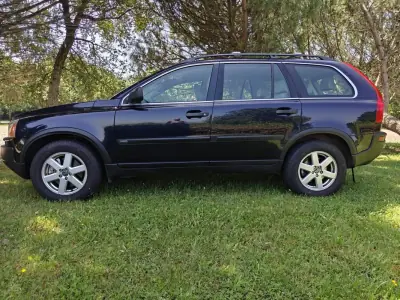 Volvo XC 90 2005 - 8490 EUR, 243750 km - AUTO.MOTO.pt - 243750km - foto 8 de 35