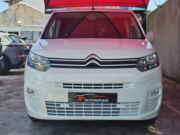 Citroën BERLINGO 3 LUGARES 2020 - 11499 EUR, 122000 km - AUTO.MOTO.pt - 122000km - foto 2 de 12