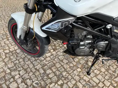 Benelli BN 2016 - 1850 EUR, 35691 km - AUTO.MOTO.pt - 35691km - foto 8 de 11
