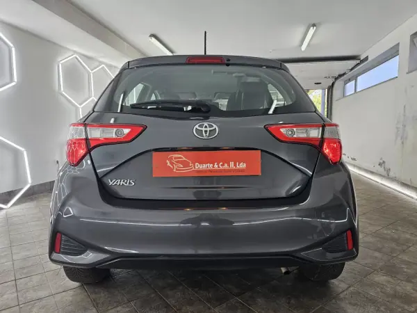 Toyota Yaris 2019 - 13650 EUR, 135421 km - AUTO.MOTO.pt - 135421km - foto 15 de 37