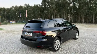 Fiat Tipo Station Wagon 2019 - 12900 EUR, 137000 km - AUTO.MOTO.pt - 137000km - foto 16 de 43