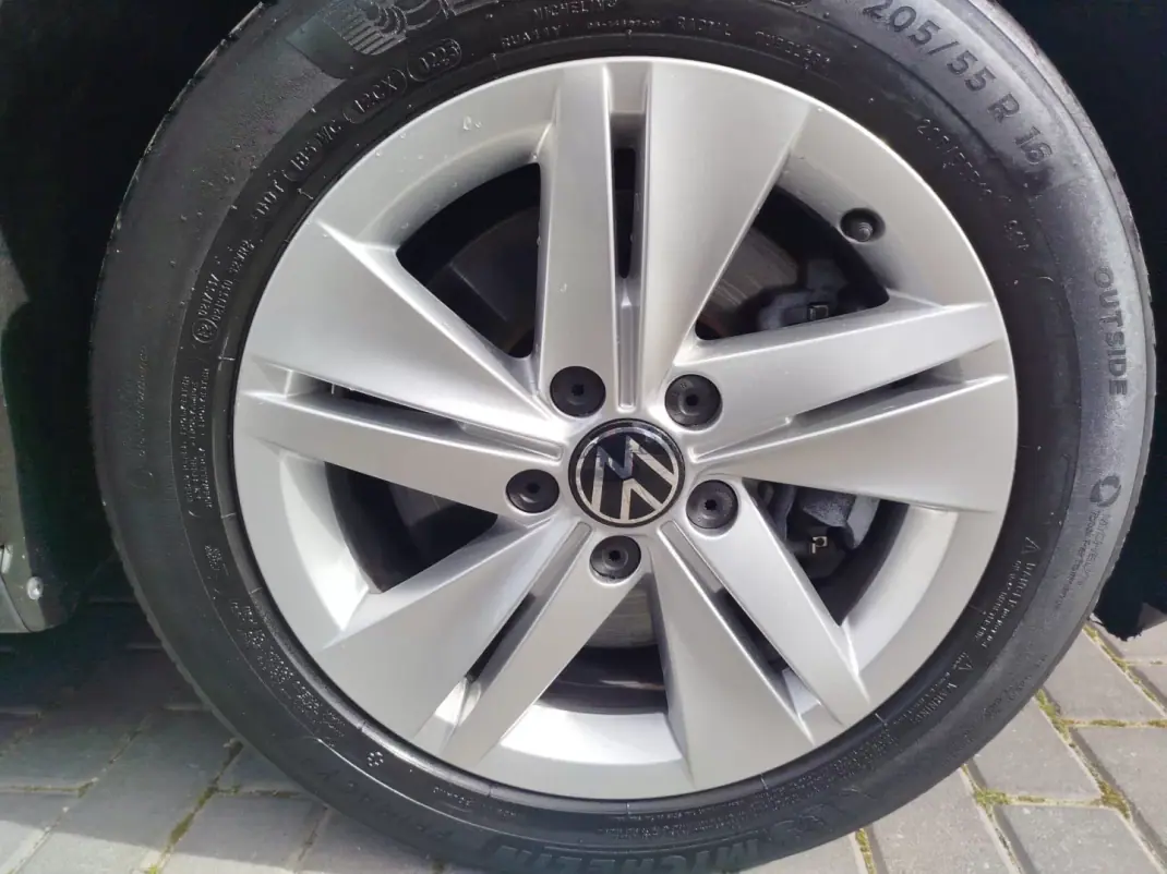 Volkswagen Golf Variant 2022 - 22750 EUR, 105987 km - AUTO.MOTO.pt - 105987km - foto 19 de 20