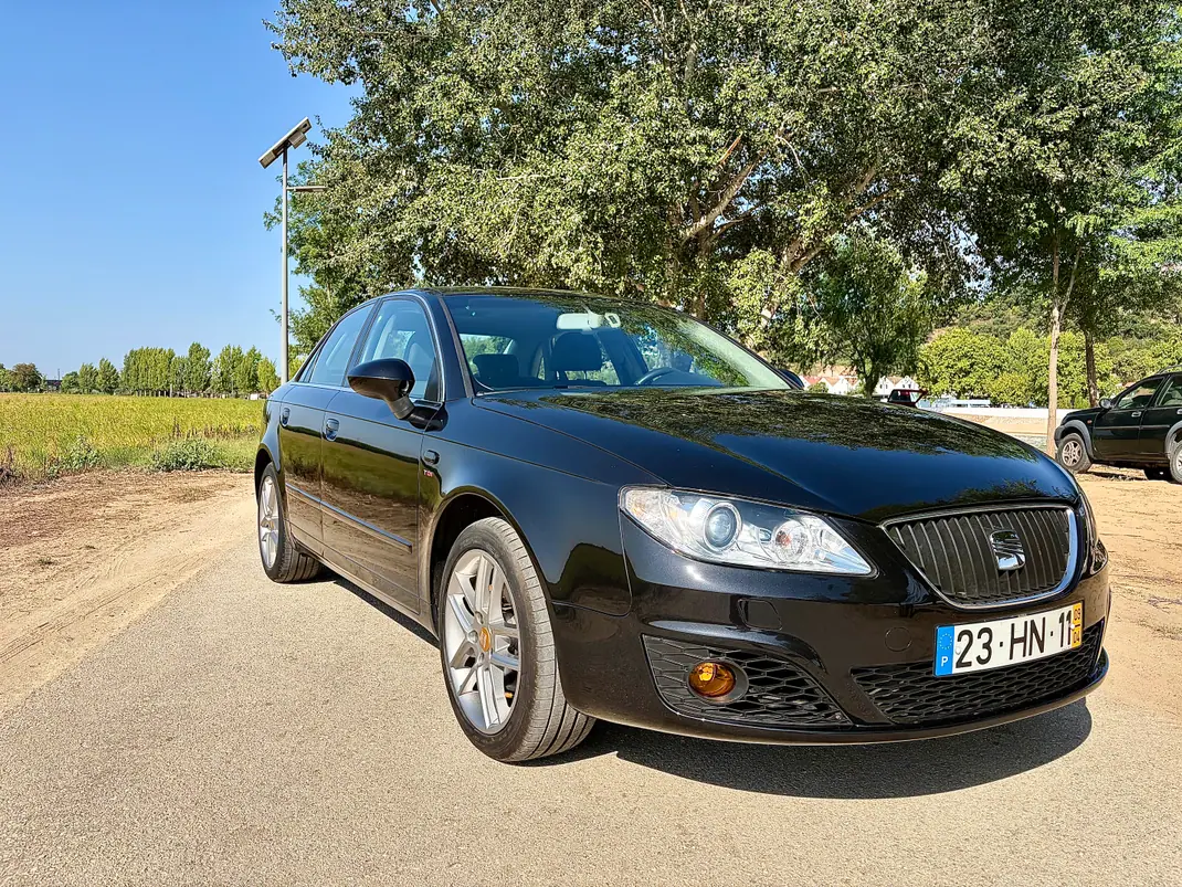 SEAT Exeo 2009 - 6990 EUR, 330855 km - 330855km - foto 4 de 8