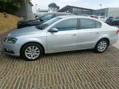 Volkswagen Passat 2012 - 305000km