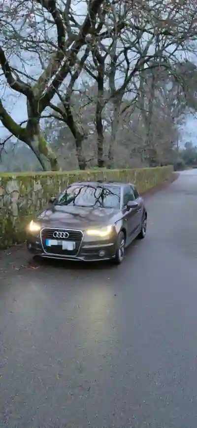 Audi A1 2012 - 9950 EUR, 225000 km - AUTO.MOTO.pt - 225000km - foto 3 de 10