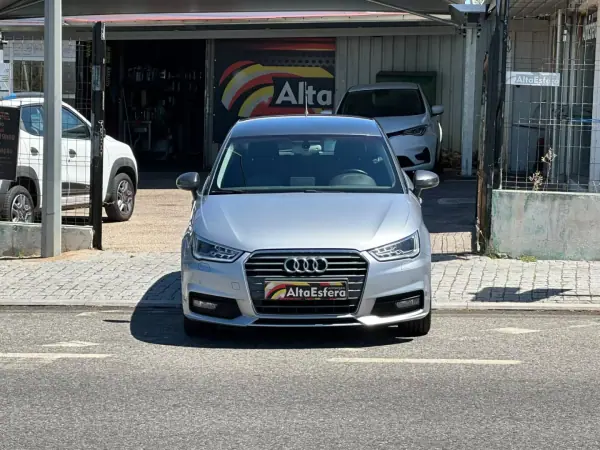Audi A1 Sportback 2017 - 16900 EUR, 158196 km - AUTO.MOTO.pt - 158196km - foto 10 de 31
