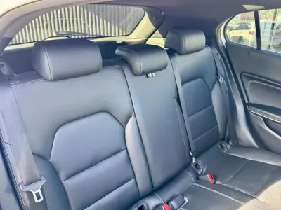 Mercedes-Benz GLA 180 2016 - 17999 EUR, 180000 km - AUTO.MOTO.pt - 180000km - foto 13 de 24