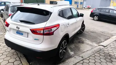 Nissan Qashqai 2015 - 12600 EUR, 167000 km - 167000km - foto 5 de 17