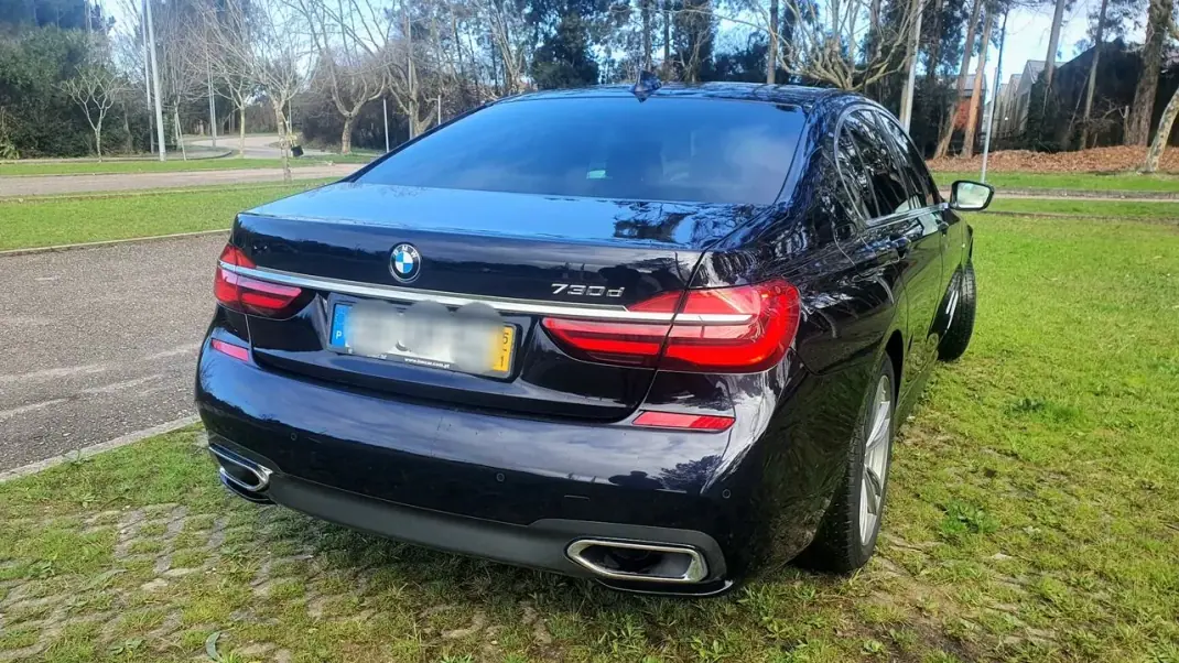 BMW 730 2015 - 32850 EUR, 158000 km - AUTO.MOTO.pt - 158000km - foto 16 de 19