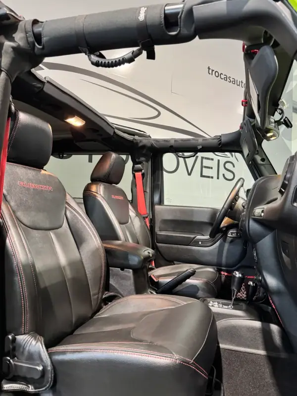 Jeep Wrangler 2019 - 65000 EUR, 19000 km - 19000km - foto 16 de 60