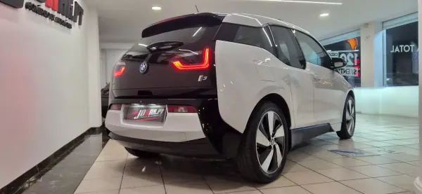 BMW i3 2017 - 17990 EUR, 55009 km - AUTO.MOTO.pt - 55009km - foto 9 de 44