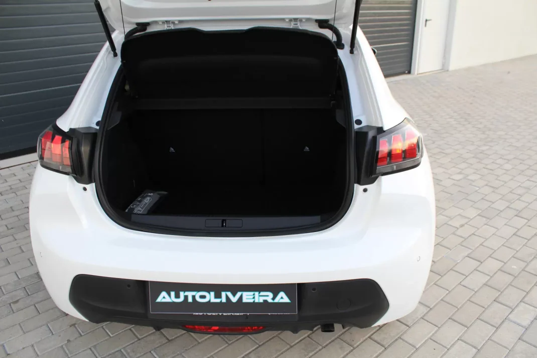 Peugeot 208 2021 - 16200 EUR, 27000 km - AUTO.MOTO.pt - 27000km - foto 7 de 19