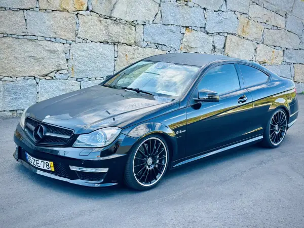 Mercedes-Benz C 63 AMG 2011 - 49900 EUR, 56000 km - AUTO.MOTO.pt - 56000km - foto 13 de 26