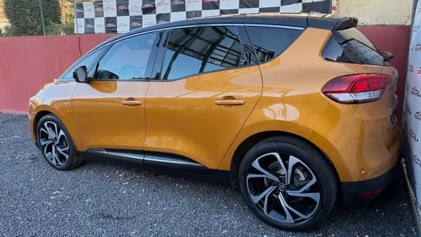 Renault Scénic 2019 - 16900 EUR, 69000 km - AUTO.MOTO.pt - 69000km - foto 4 de 12