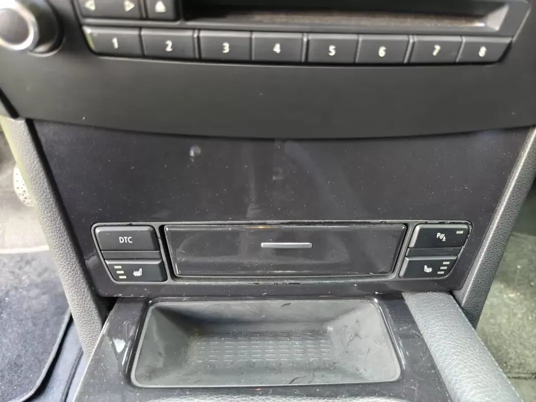 BMW 520 2008 - 7990 EUR, 268000 km - AUTO.MOTO.pt - 268000km - foto 39 de 42