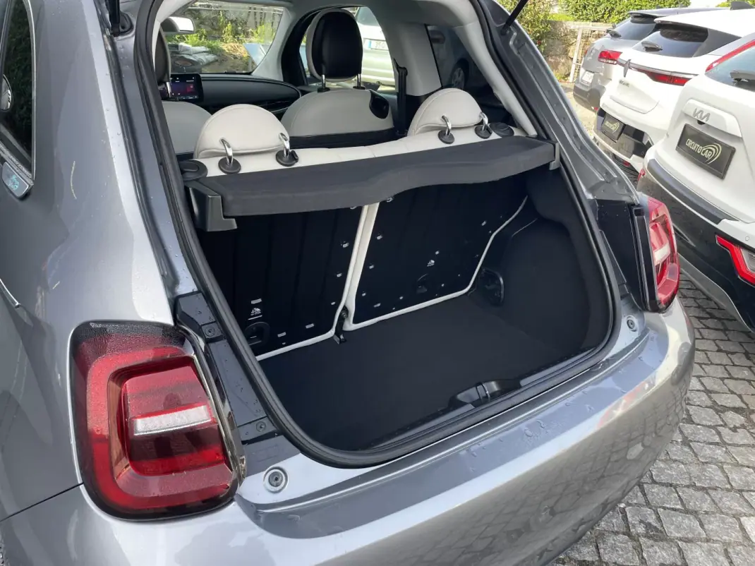 Fiat 500e 2022 - 17995 EUR, 18338 km - AUTO.MOTO.pt - 18338km - foto 20 de 45