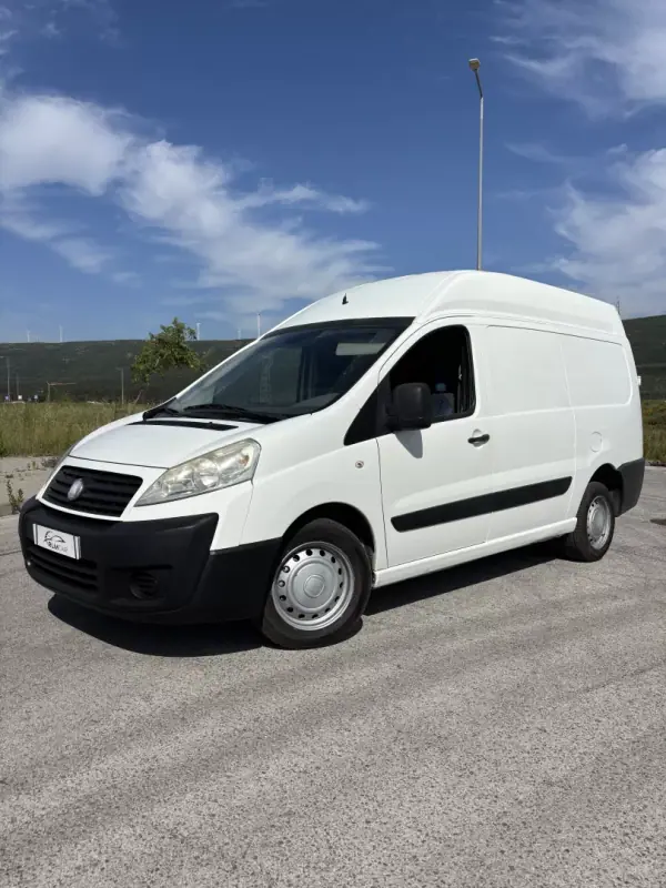 Fiat Scudo 2008 - 8900 EUR, 262000 km - AUTO.MOTO.pt - 262000km - foto 5 de 8