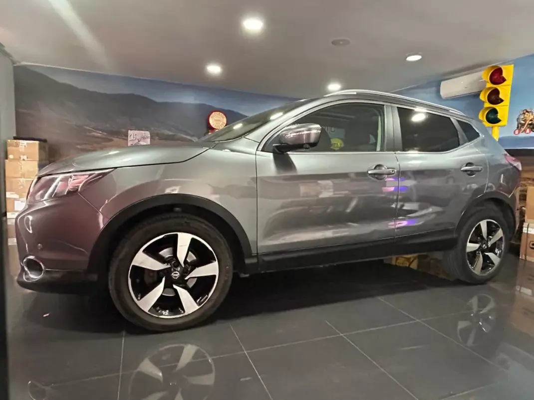 Nissan Qashqai 2015 - 16500 EUR, 120056 km - AUTO.MOTO.pt - 120056km - foto 1 de 22