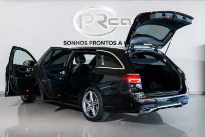 Mercedes-Benz E 300 2020 - 34500 EUR, 118560 km - AUTO.MOTO.pt - 118560km - foto 8 de 42