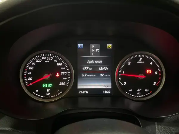 Mercedes-Benz C 200 2017 - 16790 EUR, 234593 km - AUTO.MOTO.pt - 234593km - foto 11 de 20