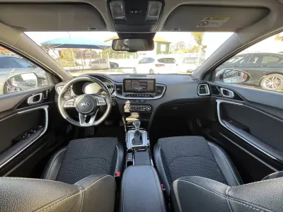 Kia XCeed 2021 - 16950 EUR, 147000 km - AUTO.MOTO.pt - 147000km - foto 10 de 33
